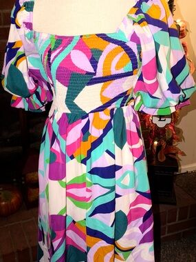 Entro A True Beauty Abstract Print Smocked Puff Sleeve Maxi Dress M NWT